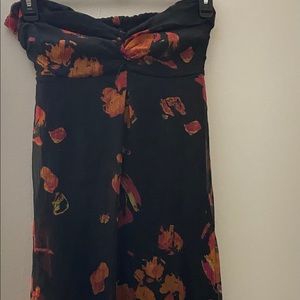 Whimsical strapless dress with floral pattern